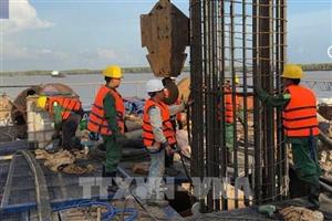 Lính Trường Sơn xuyên đêm, vượt sóng xây đường ra đảo Hòn Khoai