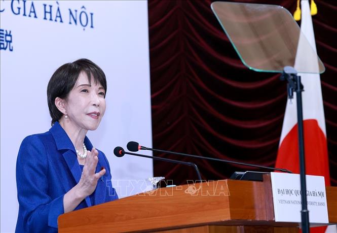 Thủ tướng Nhật Bản Takaichi Sanae phát biểu chính sách tại Đại học Quốc gia Hà Nội. Ảnh: Tuấn Anh – TTXVN