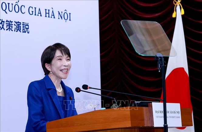 Thủ tướng Nhật Bản Takaichi Sanae phát biểu chính sách tại Đại học Quốc gia Hà Nội. Ảnh: Tuấn Anh – TTXVN