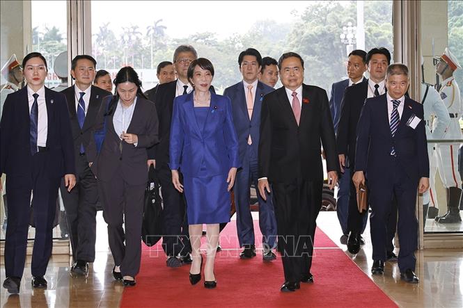 NA Chairman Tran Thanh Man meets with Japanese Prime Minister Takaichi Sanae. VNA Photo: Doãn Tấn 