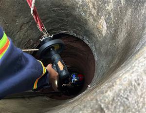TP Hồ Chí Minh: Giải cứu người rơi giếng sâu 35m
