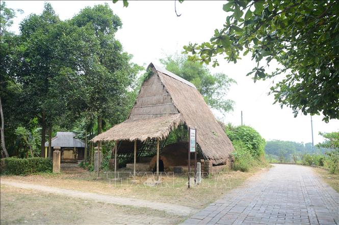 Lò nung gốm còn lưu giữ của Làng cổ Phước Tích. Ảnh: Văn Dũng-TTXVN