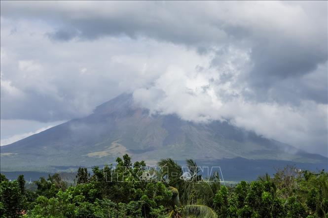 Núi lửa Mayon ở tỉnh Albay, Philippines. Ảnh: THX/TTXVN