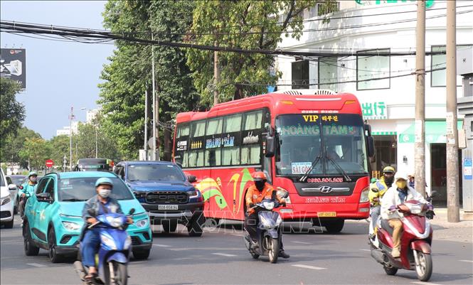 Đương Đinh Bộ Lĩnh, trước bến xe Miền Đông cũ không xảy ra ùn ứ.Ảnh: Thanh Vũ-TTXVN
