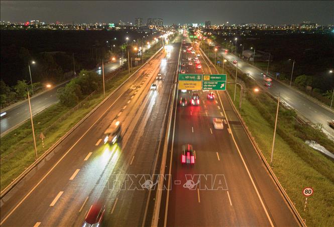 Giao thông tại các cửa ngõ Thủ đô thông thoáng tối ngày 3/5/2026. Ảnh: Phan Phương - TTXVN