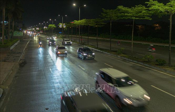 Đường Nguyễn Văn Linh (quốc lộ 5A) từ Hải Phòng về Hà Nội không còn cảnh xe nối dài. Ảnh: Phan Phương - TTXVN