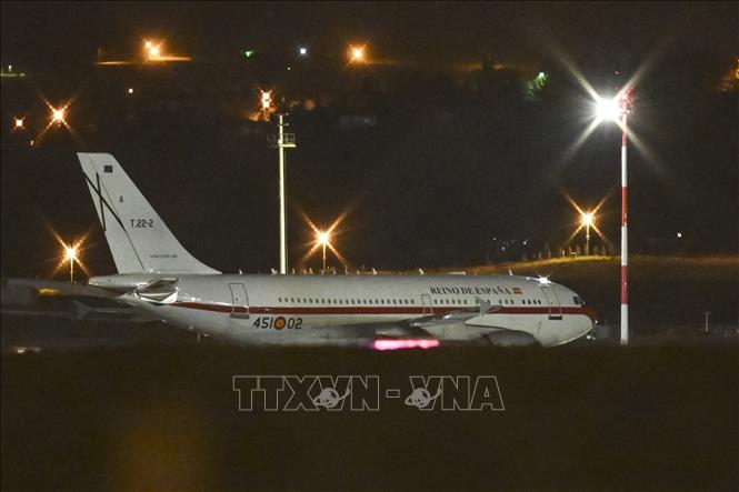 Máy bay chở Thủ tướng Tây Ban Nha Pedro Sanchez hạ cánh khẩn cấp do sự cố kỹ thuật tại Ankara, Thổ Nhĩ Kỳ. Ảnh: AA/TTXVN