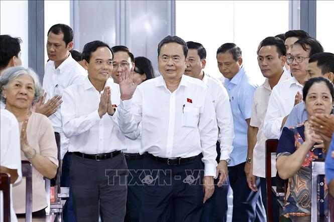 Chủ tịch Quốc hội Trần Thanh Mẫn dự Hội nghị đại biểu Quốc hội Khóa XVI tiếp xúc cử tri tại xã Hóc Môn, TP Hồ Chí Minh. Ảnh: Doãn Tấn - TTXVN