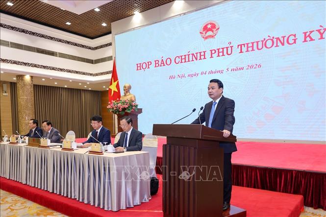 Bộ trưởng, Chủ nhiệm Văn phòng Chính phủ Đặng Xuân Phong chủ trì họp báo Chính phủ thường kỳ tháng 4/2026. Ảnh: TTXVN