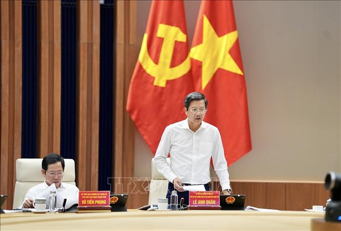 Phó Chủ tịch Thường trực UBND thành phố Hải Phòng Lê Anh Quân phát biểu. Ảnh: Minh Huệ-TTXVN