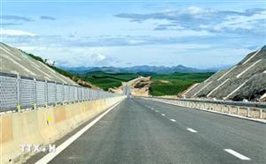 Tạm đóng một số đoạn cao tốc Vũng Áng-Cam Lộ để thi công hệ thống thu phí