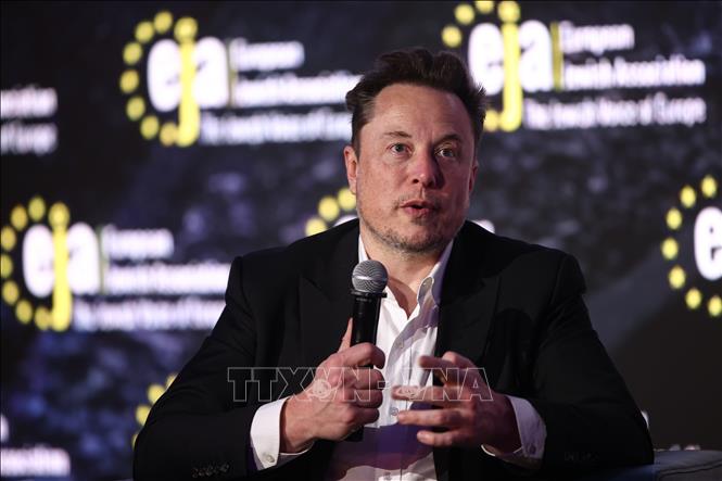 (Tư liệu) Tỷ phú Elon Musk phát biểu tại Krakow, Ba Lan. Ảnh: PAP/TTXVN