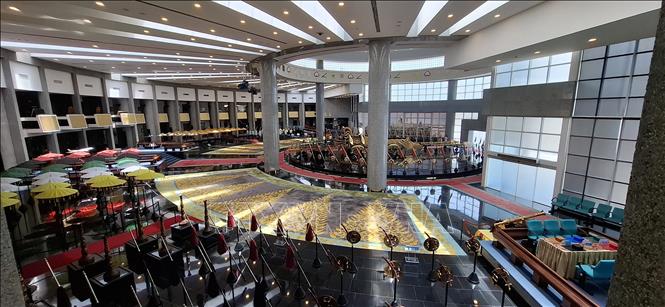 Sảnh chính của bào tàng Hoàng gia Regalia.  Ảnh: Bùi Hoàn - PV TTXVN tại Brunei