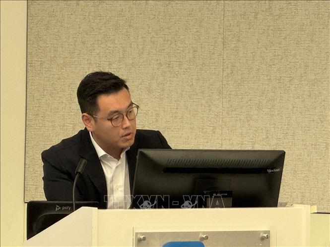 Ông Danny Dương, Giám đốc Hội doanh nhân Việt-Mỹ (VABA) chia sẻ kinh nghiệm hợp tác đầu tư tại Mỹ.	Ảnh: Đoàn Hùng - P/v TTXVN tại Mỹ