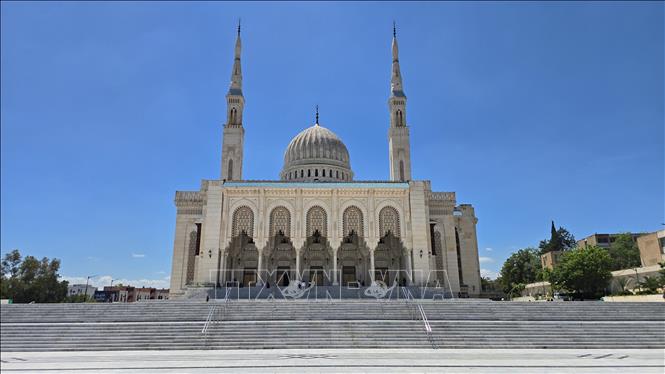 Nhà thờ Hồi giáo Emir Abdelkader là một nhà thờ Hồi giáo dòng Sunni nằm ở thành phố Constantine. Ảnh: Nguyễn An - PV TTXVN tại Algeria