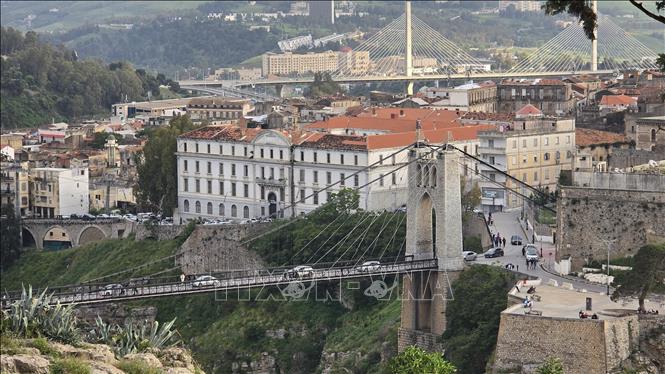 Cầu Sidi M'Cid là một cây cầu treo dài 164 mét (538 ft) bắc qua sông Rhumel ở Constantine. Ảnh: Nguyễn An - PV TTXVN tại Algeria