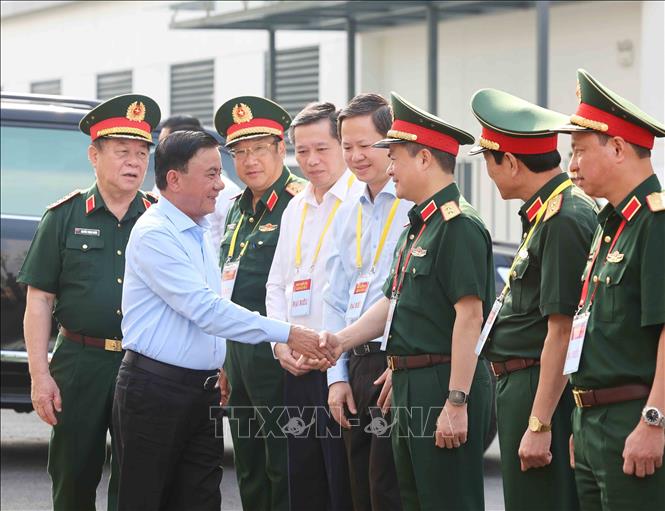 Đồng chí Trần Cẩm Tú, Uỷ viên Bộ Chính trị, Thường trực Ban Bí thư, Trưởng Đoàn kiểm tra, giám sát số 12 của Bộ Chính trị làm việc với Ban Thường vụ Đảng uỷ Tập đoàn Viettel. Ảnh: Phương Hoa - TTXVN