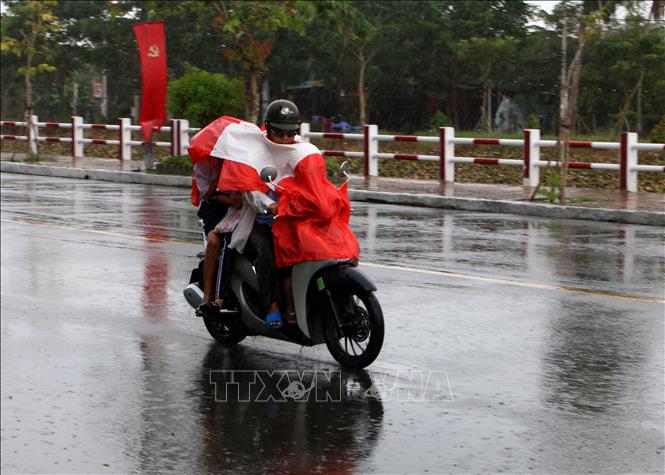 Mưa lớn đầu mua tại phường Vị Thanh, thành phố Cần Thơ chiều 6/5/2026. Ảnh: Duy Khương – TTXVN