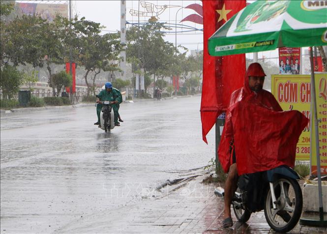 Mưa lớn đầu mua tại phường Vị Thanh, thành phố Cần Thơ chiều 6/5/2026. Ảnh: Duy Khương – TTXVN