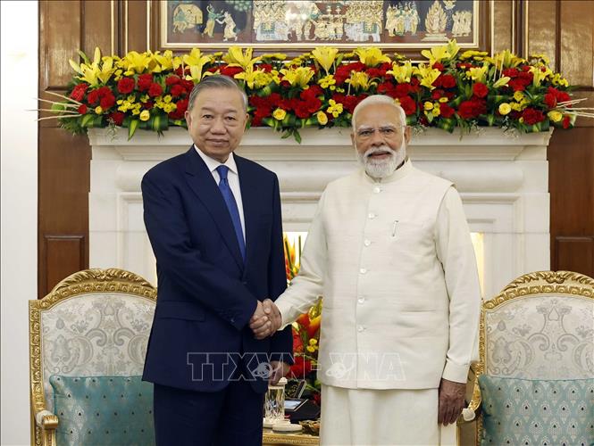 Tổng Bí thư, Chủ tịch nước Tô Lâm và Thủ tướng Ấn Độ Narendra Modi gặp hẹp. Ảnh: Thống Nhất – TTXVN