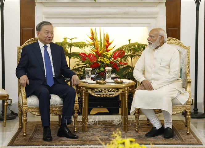 Tổng Bí thư, Chủ tịch nước Tô Lâm và Thủ tướng Ấn Độ Narendra Modi gặp hẹp. Ảnh: Thống Nhất – TTXVN