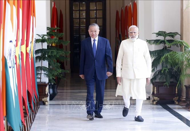 Tổng Bí thư, Chủ tịch nước Tô Lâm và Thủ tướng Ấn Độ Narendra Modi gặp hẹp. Ảnh: Thống Nhất – TTXVN
