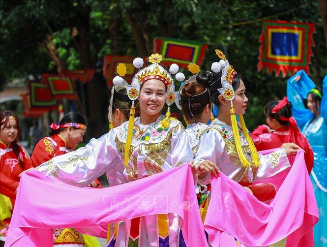 Đặc sắc múa Giảo long. Ảnh: Khánh Hoà - TTXVN
