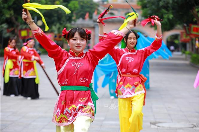 Đặc sắc múa Giảo long. Ảnh: Khánh Hoà - TTXVN