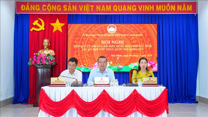 Đại biểu chủ trì hội nghị. Ảnh: Minh Phú – TTXVN