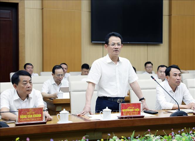 Tổng Giám đốc, Tổng Công ty Điện lực miền Bắc Nguyễn Đức Thiện phát biểu tại buổi làm việc. Ảnh: Tạ Toàn – TTXVN