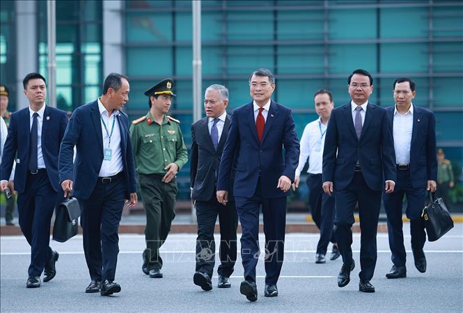 Thủ tướng Lê Minh Hưng rời Hà Nội, lên đường tham dự Hội nghị Cấp cao ASEAN lần thứ 48 tại Cebu, Philippines. Ảnh: Dương Giang – TTXVN
