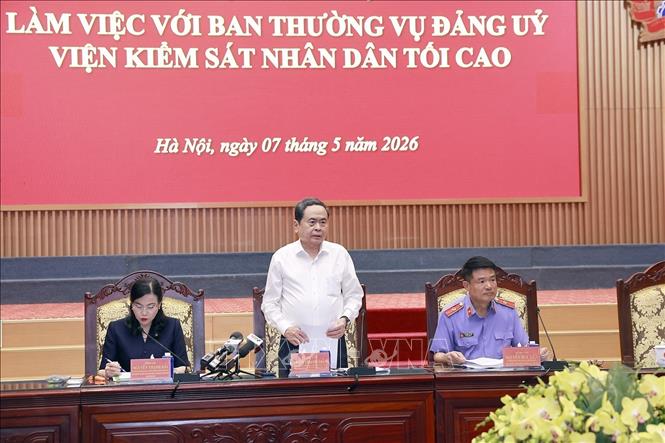 Chủ tịch Quốc hội Trần Thanh Mẫn, Trưởng Đoàn kiểm tra, giám sát số 11 của Bộ Chính trị phát biểu. Ảnh: Doãn Tấn - TTXVN