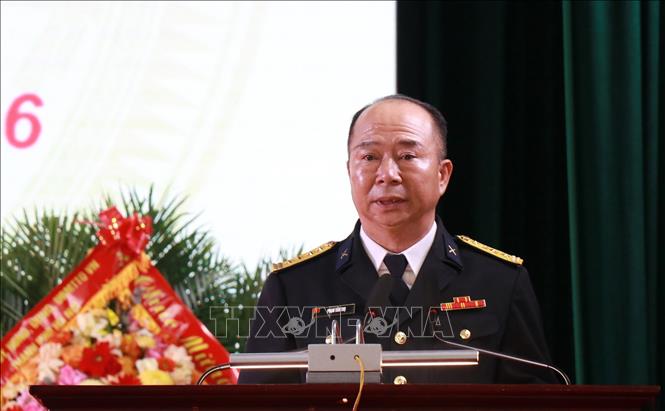 Đại tá Phạm Văn Thọ, Bí thư Đảng ủy, Chính ủy Lữ đoàn 146, phát biểu tóm tắt thành tích đặc biệt của đơn vị. Ảnh: Phan Sáu - TTXVN