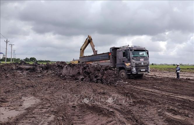 Cụm công nghiệp Cồn Nhất (xã Bình Định, tỉnh Hưng Yên) có tổng diện tích 70ha được đẩy nhanh tiến độ thi công hạ tầng kỹ thuật. Ảnh: Thu Hoài - TTXVN