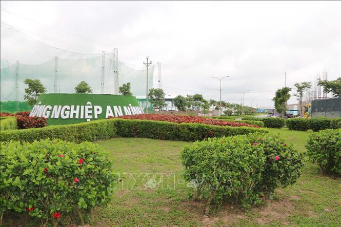 Với diện tích khoảng 50ha được đầu tư hạ tầng đồng bộ, Cụm công nghiệp An Ninh (xã Tiền Hải, tỉnh Hưng Yên) là điểm đến của nhiều nhà đầu tư. Ảnh: Thu Hoài - TTXVN