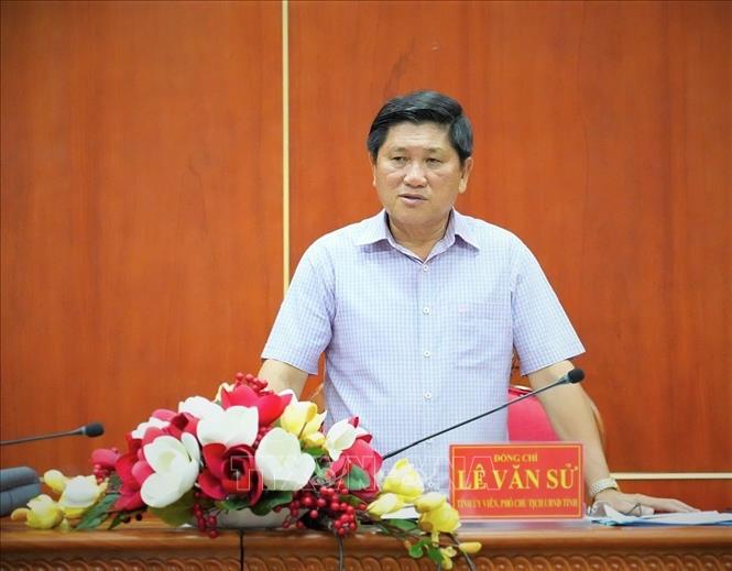 Phó Chủ tịch UBND tỉnh Lê Văn Sử yêu cầu xử lý vụ việc phải bảo đảm khách quan, khẩn trương, phù hợp quy định pháp luật, hài hoà lợi ích giữa Nhà nước, doanh nghiệp và người dân. Ảnh: Huỳnh Anh - TTXVN