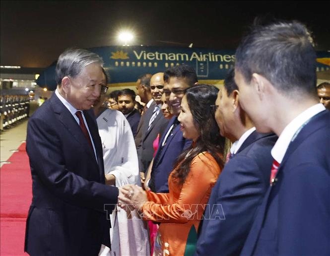 Tổng Bí thư, Chủ tịch nước Tô Lâm đến Colombo, bắt đầu chuyến thăm cấp Nhà nước tới Sri Lanka. Ảnh: Thống Nhất – TTXVN


