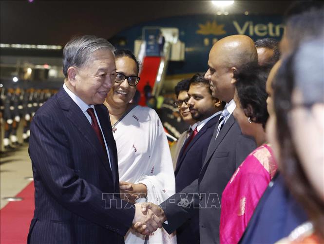 Tổng Bí thư, Chủ tịch nước Tô Lâm đến Colombo, bắt đầu chuyến thăm cấp Nhà nước tới Sri Lanka. Ảnh: Thống Nhất – TTXVN

