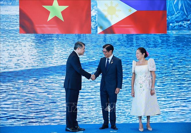 Tổng thống Philippines Ferdinand Romualdez Marcos Jr, Chủ tịch ASEAN năm 2026 đón Thủ tướng Lê Minh Hưng dự khai mạc Hội nghị Cấp cao ASEAN lần thứ 48. Ảnh: Dương Giang – TTXVN
