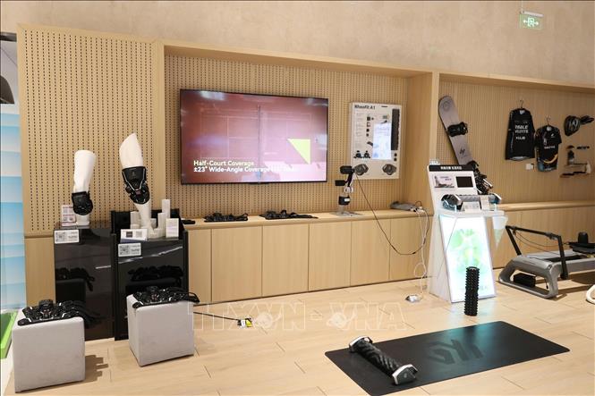 Một số sản phẩm tiêu biểu do sinh viên Viện Đổi mới Khoa học và Công nghệ Thâm Quyến nghiên cứu, chế tạo và được đưa vào ứng dụng trong thực tiễn. Ảnh: Quang Hưng-PV TTXVN tại Trung Quốc