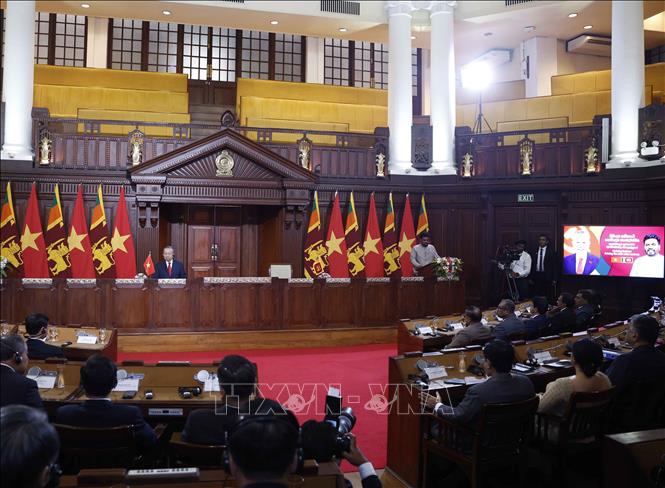 Tổng thống Anura Kumara Dissanayake phát biểu tại buổi gặp gỡ báo chí nhân chuyến thăm cấp Nhà nước Sri Lanka. Ảnh: Thống Nhất – TTXVN