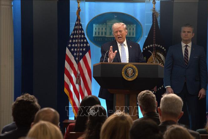 Tổng thống Mỹ Donald Trump phát biểu tại cuộc họp báo ở Nhà Trắng, Washington, D.C. Ảnh: THX/TTXVN