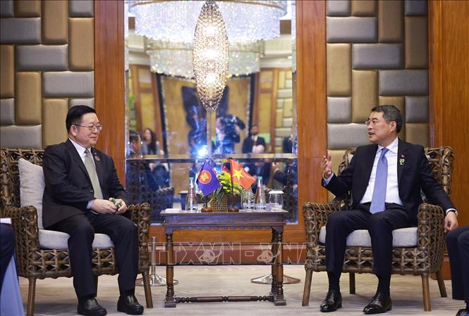 Thủ tướng Lê Minh Hưng gặp Tổng Thư ký ASEAN Kao Kim Hourn. Ảnh: Dương Giang – TTXVN 
