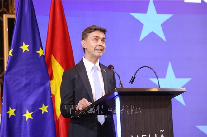 Đại sứ EU tại Việt Nam Julien Guerrier phát biểu. Ảnh: Việt Đức - TTXVN 
