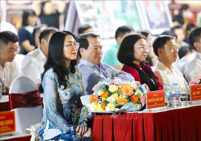 Đại biểu tham dự buổi lễ Khai mạc. Ảnh: Trọng Đạt-TTXVN