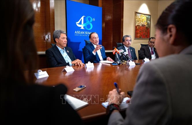 Quang cảnh cuộc họp báo của Thủ tướng Anwar Ibrahim. Ảnh: Văn phòng Thủ tướng Malaysia/TTXVN phát.
