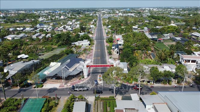 N7 Road has recently been completed and put into operation, contributing to the development of the ornamental plant industry and tourism in Sa Dec. Photo: Nhut An – VNA