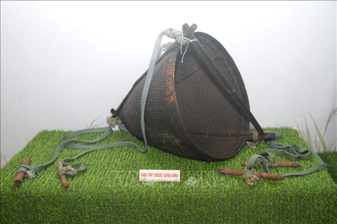 Chiếc Gàu tát nước-Nông cụ trong sản xuất của người dân vùng đồng bằng sông Cửu Long được trưng bày tại Bảo tàng Lúa nước tỉnh Cà Mau. Ảnh: Chanh Đa-TTXVN

