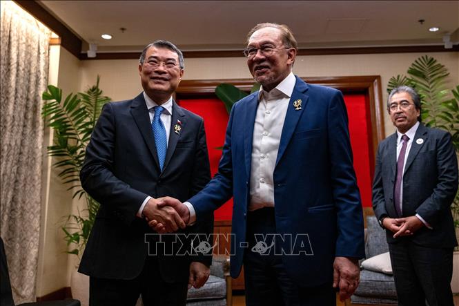 Cuộc gặp giữa Thủ tướng Lê Minh Hưng và Thủ tướng Anwar Ibrahim bên lề HNCC ASEAN-48 ngày 8/5/2026. Ảnh: Văn phòng Thủ tướng Malaysia/TTXVN phát

 