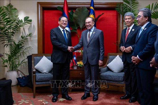 Cuộc gặp giữa Thủ tướng Anwar Ibrahim và Thủ tướng Lào Sonexay Siphandone ngày 7/5/2026. Ảnh: Văn phòng Thủ tướng Malaysia/TTXVN phát
